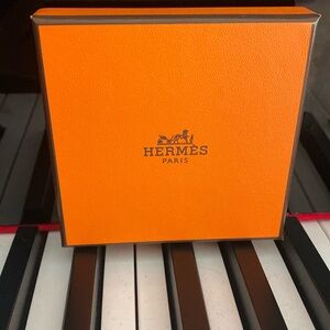 ❌SOLD❌Hermes Small Box